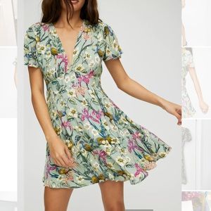 NWOT Aritzia Sunday Best Vanessa Mini Dress